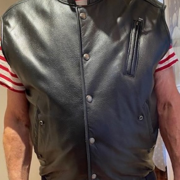 JUST REDUCED! MEN'S HOLT RENFREW QUALITY BLACK LEATHER VEST, SIZE 44 - Picture 2 of 3